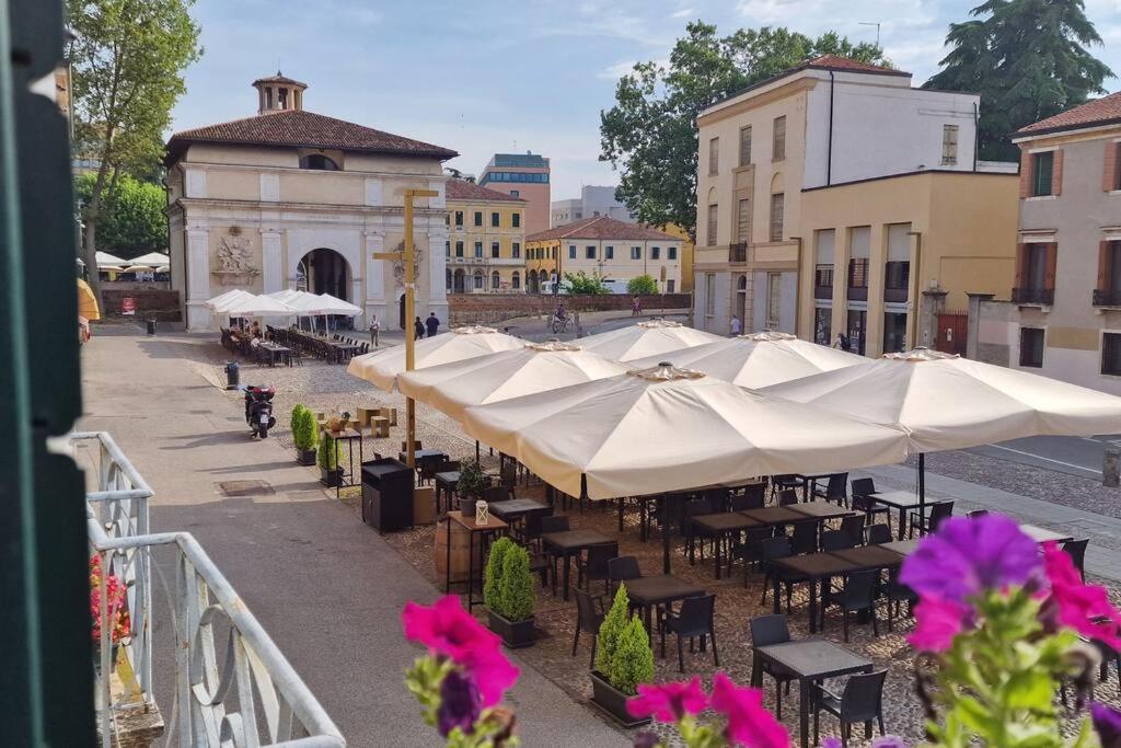 Elegante Alloggio In Casa Storica-Borgo Portello Pádua Exterior foto